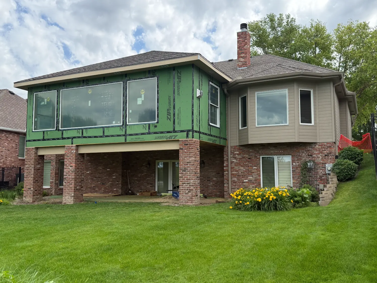 4 Seasons Addition, exterior photo 4